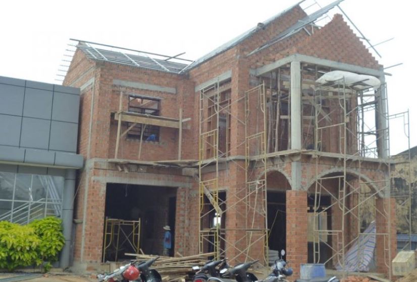 Giấc mộng thấy ba mẹ xây nhà thường được xem là giấc mộng có nhiều ý nghĩa tích cực Giấc mộng thấy ba mẹ xây nhà thường được xem là giấc mộng có nhiều ý nghĩa tích cực