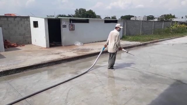 Giải mã giấc mơ thấy xịt nước sửa nhà theo từng hoàn cảnh cụ thể