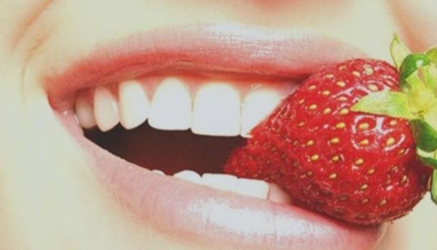 Mơ thấy ăn dâu tây - Ý nghĩa giấc mơ và con số đẹp được giải mã