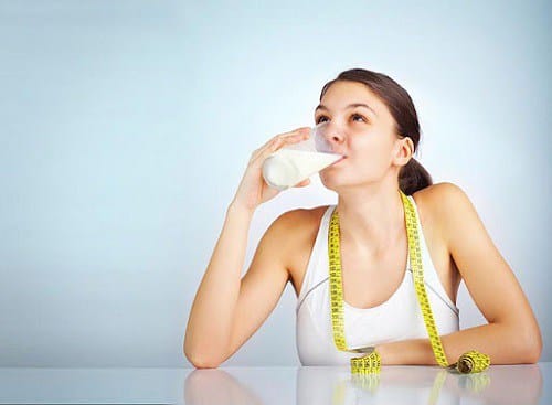 Giải mã giấc mơ thấy uống sữa