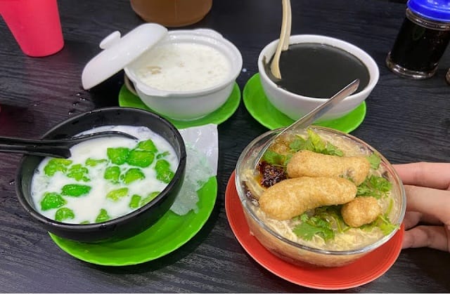Luận giải điềm báo giấc mơ thấy ăn chè cùng người yêu