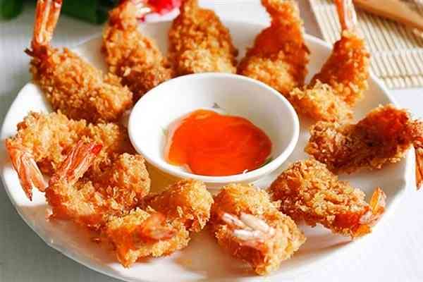 Mơ ăn tôm chiên dự báo nhiều trải nghiệm mới