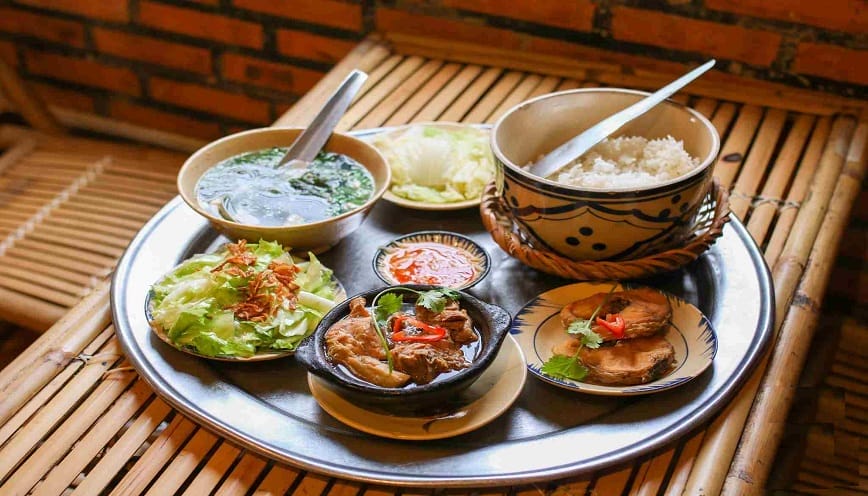 [Góc Giải Mã] Nằm Mơ Thấy Ăn Cơm Với Cá Điềm Gì? Đánh Đề Số Mấy?