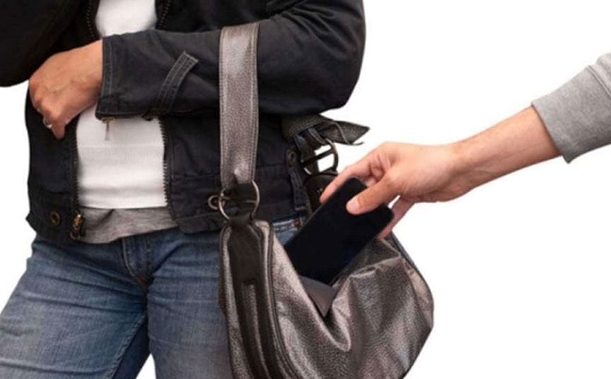 Những con số liên quan đến giấc mơ bị giật điện thoại
