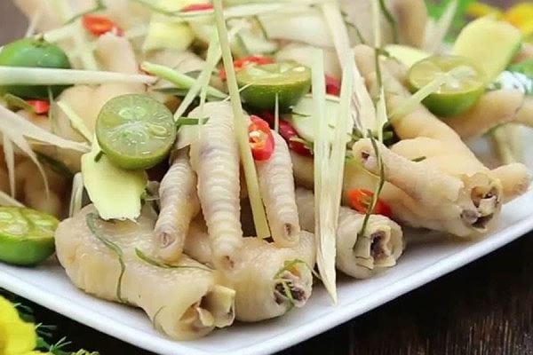 Tìm hiểu lý do ngủ mơ thấy ăn chân gà