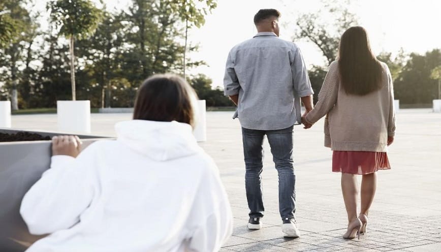 Giải đáp: Mơ thấy bạn bè phản bội là điềm gì, chốt số nào