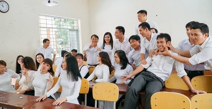 Giấc mơ về bạn học cũ liên quan đến bộ số nào