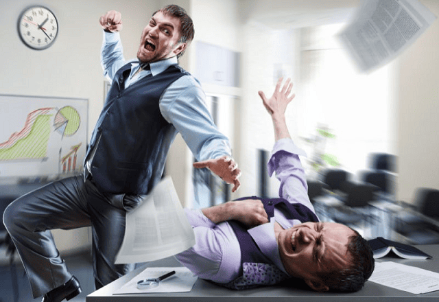 Giải mã điềm báo khi mơ thấy người lạ đánh nhau theo từng trường hợp