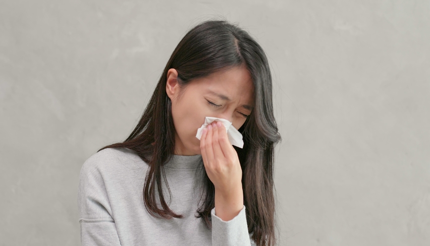 Hắt xì liên tục vào buổi tối