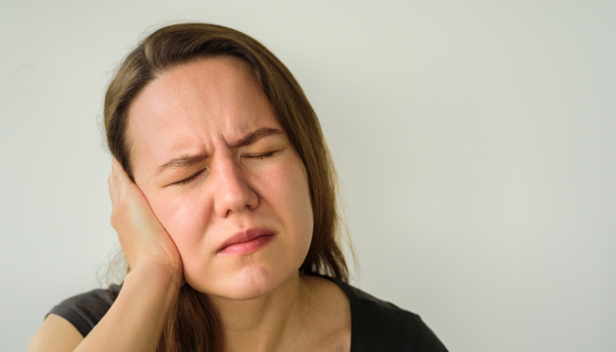 Gợi ý con số may mắn khi nữ giới ngứa tai phải