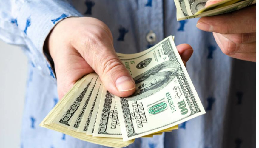 Cách xử lý chuẩn mực khi nhặt được tiền rơi
