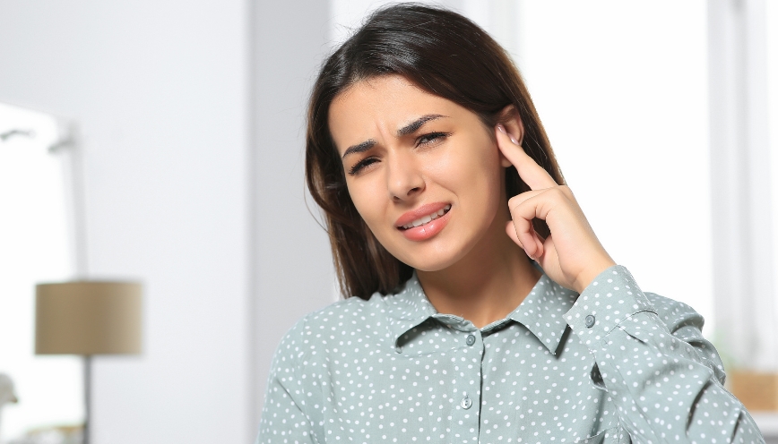 Ù tai trái từ 15 đến 17 giờ