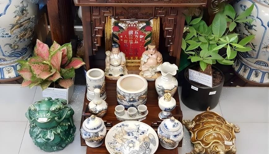 Văn khấn rằm tháng 7 Thần Tài tại nhà và nơi kinh doanh