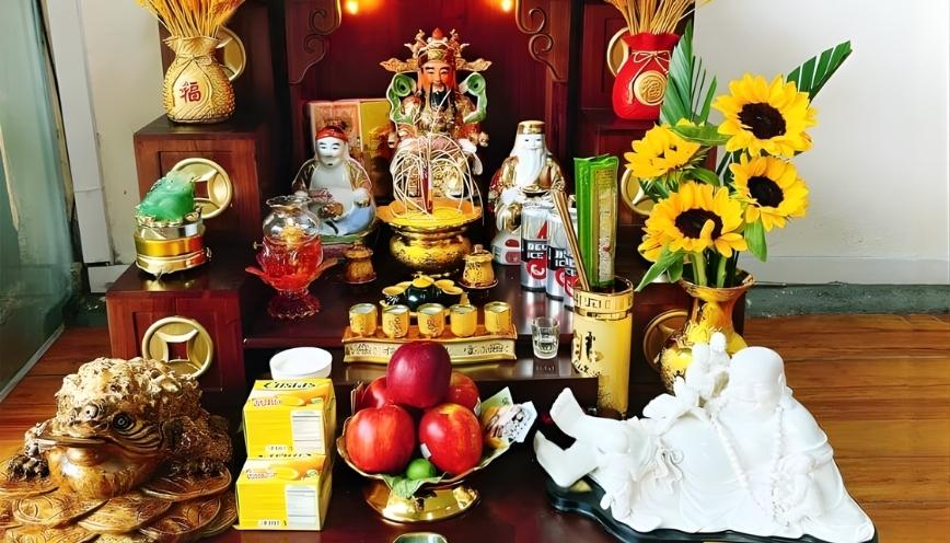 Mâm lễ chu toàn dâng ban Thần Tài dịp cuối năm