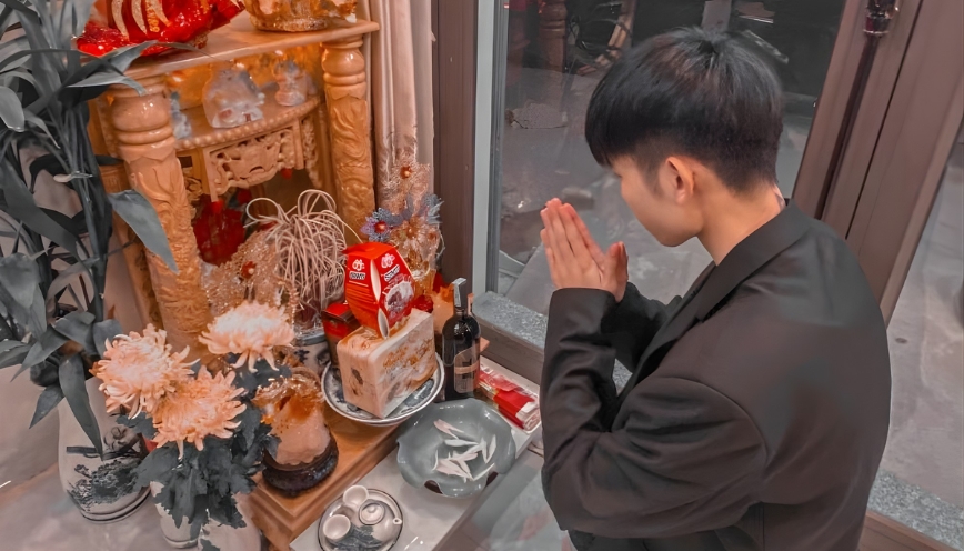 Mâm lễ cúng Thần Tài ngày rằm thường được chuẩn bị